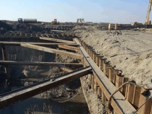 12米拉森樁施工圍堰 12米拉森樁施工圍堰